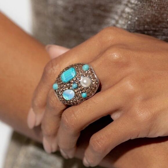 Paparazzi Active Artistry Rhinestones Blue Stretchy Band Silver-Tone Bling New - Picture 1 of 4